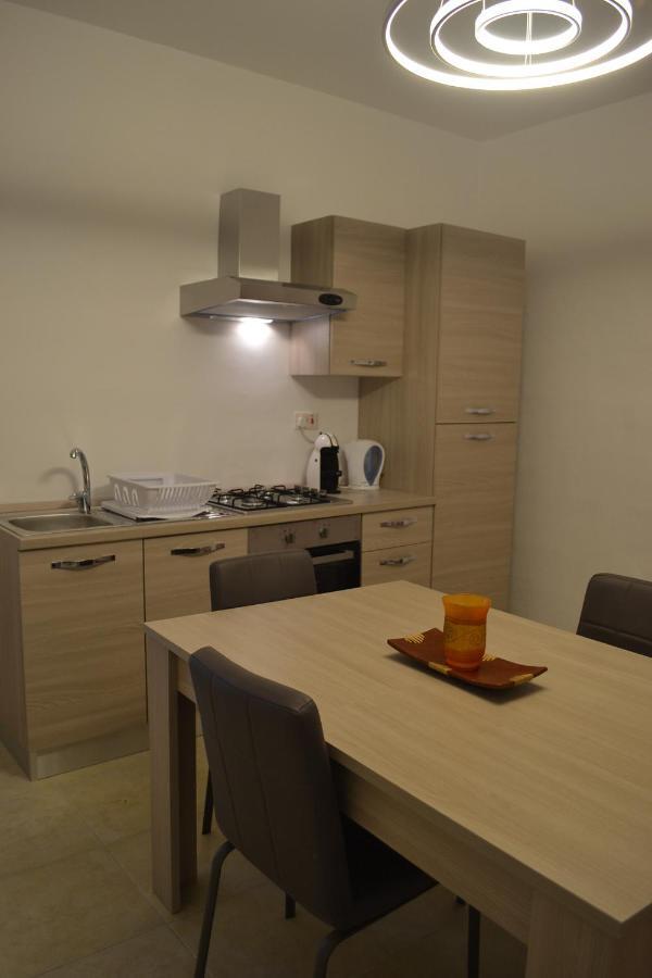 La Luna Town House 斯利马 外观 照片